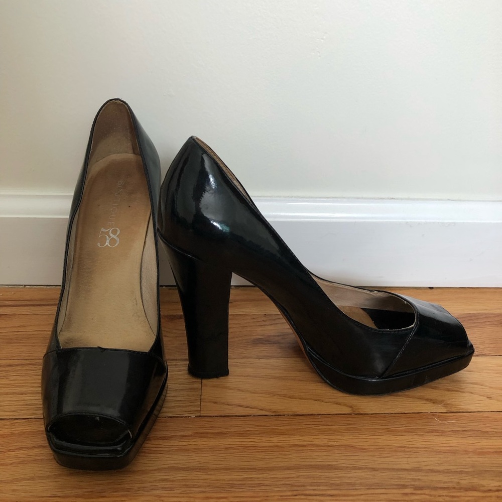 Size 8, boutique platform peep toe square front